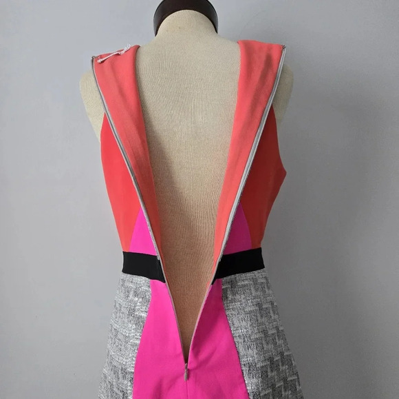 Pink stitch 60s gogo style mini sleeveless pink, orange and silver dress. Size 6 - Picture 5 of 9